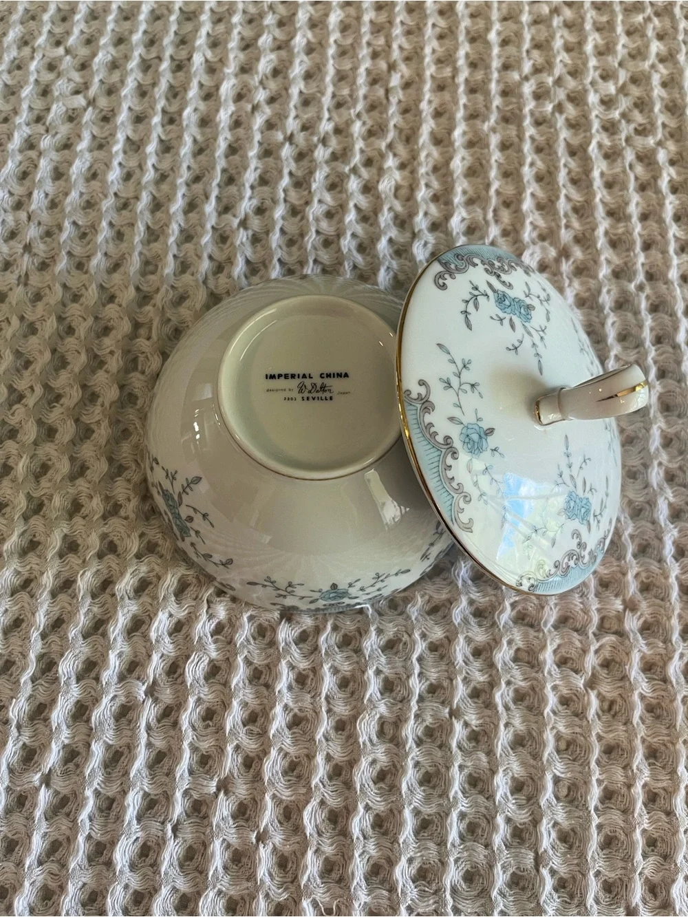 Vintage imperial China, Seville, covered sugar bowl, 5303W Dalton, Japan, 457